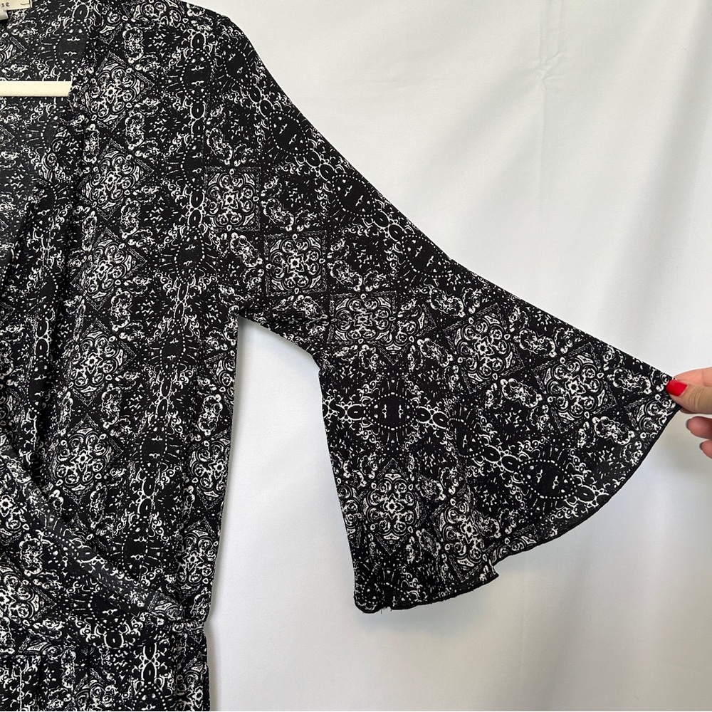 Sydney Rose Black and Cream Patterened Long Sleeve Jumpsuit - Picture 7 of 12